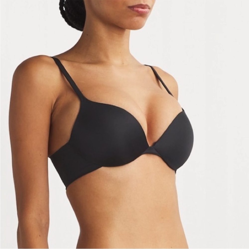 🆕SKIMS Ultimate Push Up Plunge Bra, Size 38DD